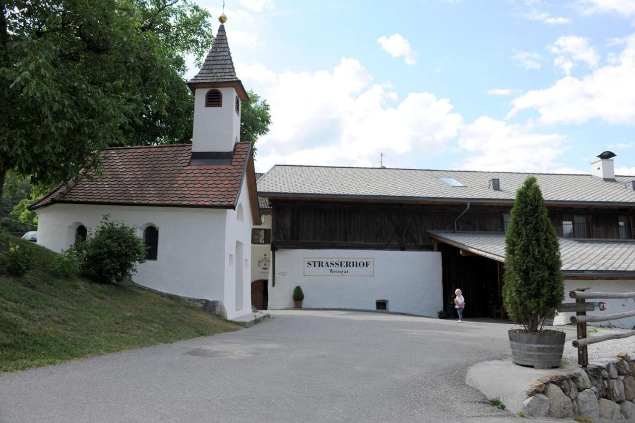 Strasserhof Tenuta-Weingut Vahrn 外观 照片